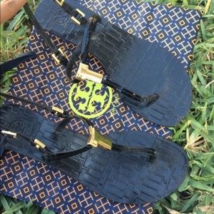 Tory Burch "T" sandals size 7.5